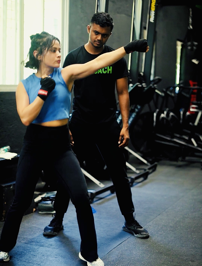female boxing image